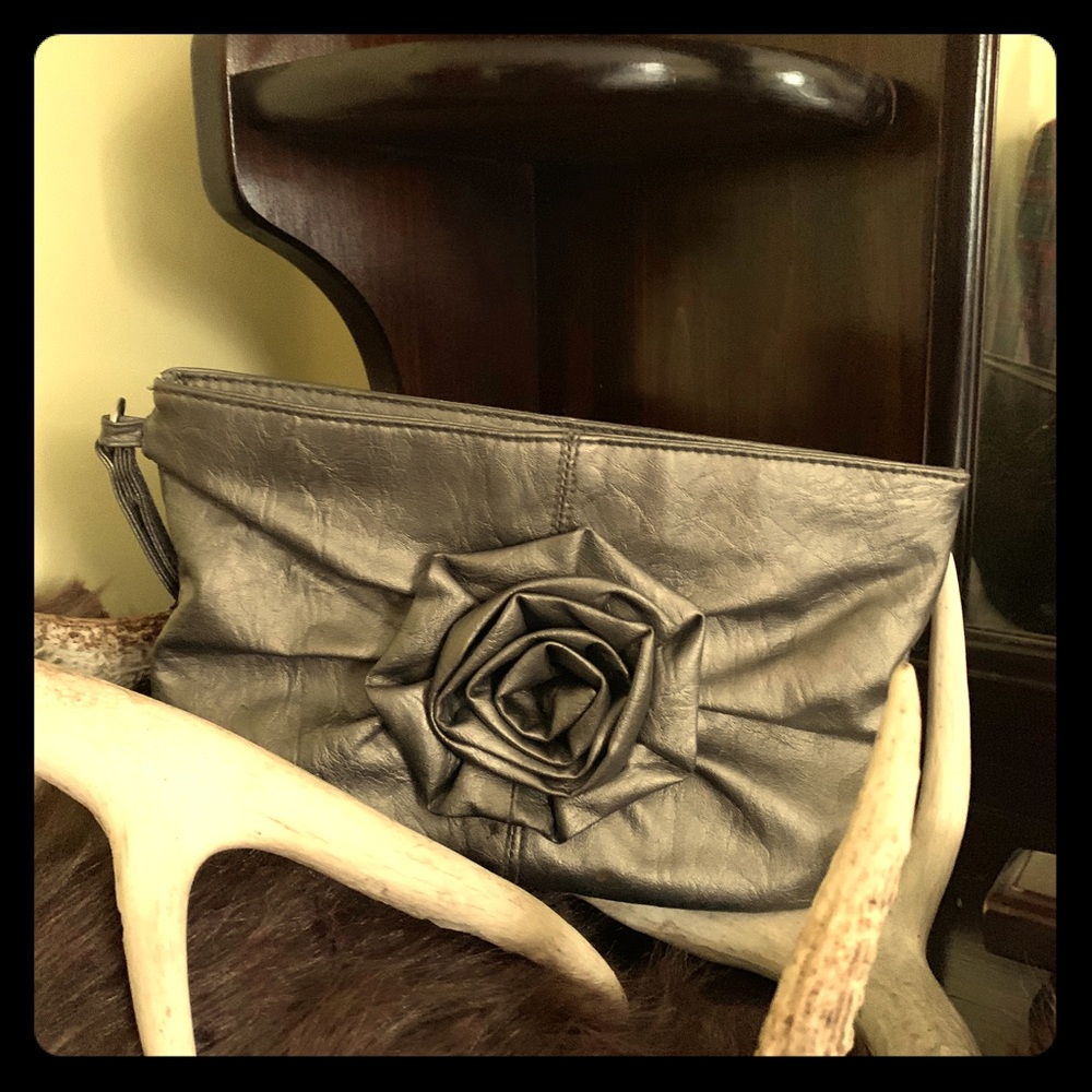Silver Clutch